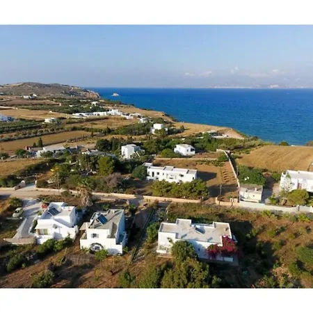 Retreats 2 Paros *